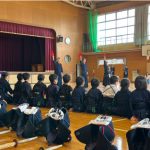 京都誠風館<!--近畿  設立年	1957 年	館長・代表	西田忠 稽古場所	619-0237 京都府相楽郡精華町光台7-43-1 精華町立東光小学校 （学校体育館） 稽古日時	 【水】19：00～22：00（少年・一般）  【土】17：00～20：00（少年・一般）  【日】9：00～12：00（少年・一般） 費用	  入会金／0円  月謝／2000円  後援会費／0円   スポーツ安全保険 保険等 一般のみ実費 指導内容	少年／○ 一般／○  入門可能年齢	６才以上 （原則）	募集時期	常時可能 入会希望連絡	 前田 taiken.kyotoseifukan@gmail.com  URL	https://kyotoseifukan.hp.peraichi.com 私たちは剣道を通して、挨拶、礼儀、相手を思いやる気持ちを重視した意識付けを行っています。単に試合に勝つことだけを目的とはせず、子供たちには将来、社会に貢献できる大人に育ってほしいという思いを込めて指導しています。-->