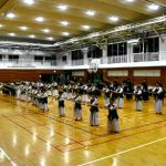 能勢武勇館<!--近畿 設立年	1933 年	館長・代表	山川重雄 稽古場所	666-0105 兵庫県川西市見野2-30-1 川西市立東谷小学校 （学校体育館） 稽古日時	 【火】18：00～21：00  【土】18：00～21：00 費用	  入会金／1000円  月謝／2500円  後援会費／0円   保険等／800円 指導内容	少年／○ 一般／○ 婦人部／○  入門可能年齢	年長以上 ～一般	募集時期	４月 （経験者常時募集） 入会希望連絡	 山川重雄 電話: 072-794-8132  FAX: 072-794-8132  ・交剣知愛 ・剣道による青少年健全育成を目標とする。-->