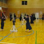 三芳少年剣士会<!--九州 設立年	1969	年	館長・代表	本川一平 稽古場所	877-0038 大分県日田市  （公営体育館） 稽古日時	 【火】【木】【土】18:00～20:00 費用	 後援会費／1500円	  指導内容	少年／○ 一般／○ 外国人受入れ／○  入門可能年齢	４才以上	募集時期	常時可能 入会希望連絡	 小宇佐尚志（三芳少年剣士会事務局）	tomo-pop@b-net.kcv.jp 昭和43年4月発会以来40年間活動を行っています。 会は「しっかりと挨拶のできる子どもに育てよう」「素直で礼儀正しい子どもに育てよう」「心も身体もたくましい子どもに育てよう」「人を思いやるやさしい心を持った子どもに育てよう」「“文武不岐”を実行できる子どもに育てよう」「どんなに苦しくても自分に負けず、何くそと頑張る “三芳魂”を持った子どもに育てよう」「剣道の心と修行を通して子どもも親も指導者も共に育ち合おう」をモットーに活動しています。 20年1月現在、剣士数53名、指導者数20余名。三芳少年剣士会は、後援会が主体になり指導陣と連携し運営する社会教育（体育）団体です。-->